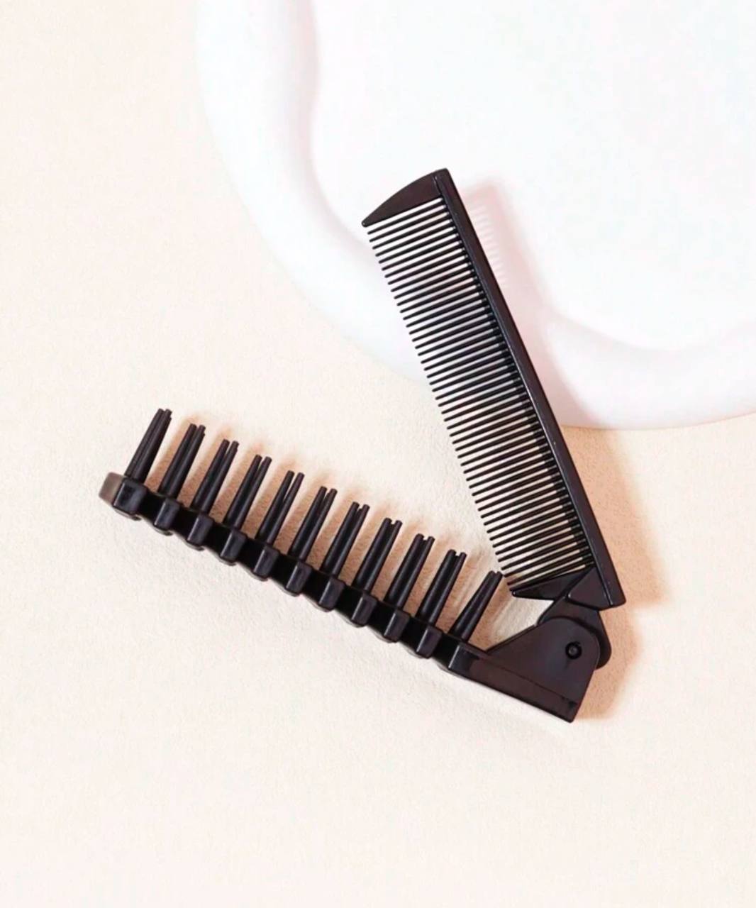 Dual-sided brush for daily hair
